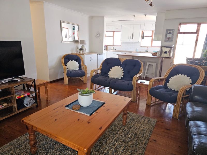 Holiday-Perfect Home in Port Natal, Karoodorp – Move In & Start Braaing!  - Photo 3