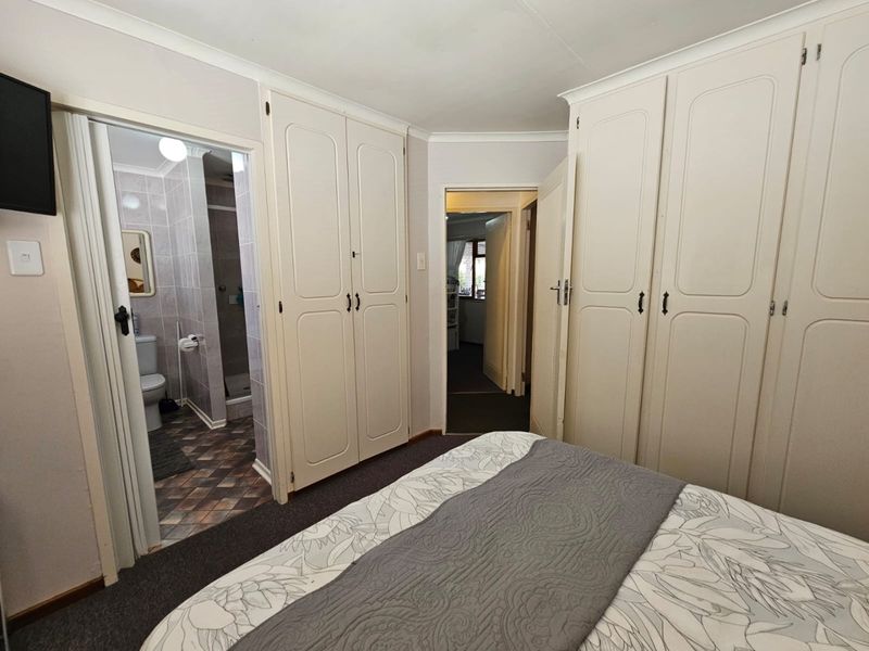 Holiday-Perfect Home in Port Natal, Karoodorp – Move In & Start Braaing!  - Photo 9