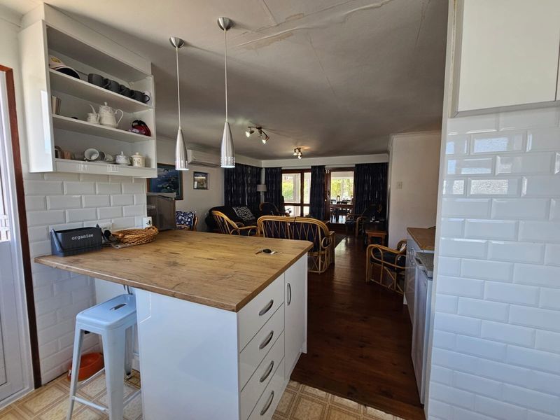 Holiday-Perfect Home in Port Natal, Karoodorp – Move In & Start Braaing!  - Photo 2