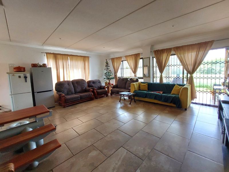 Established Lucerne Farm with Duplex House and Large Stores - Photo 2