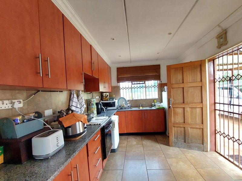 Established Lucerne Farm with Duplex House and Large Stores - Photo 8