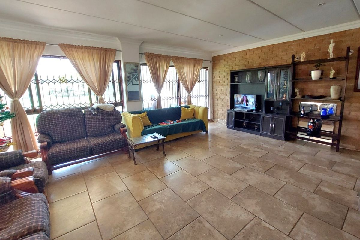 Established Lucerne Farm with Duplex House and Large Stores - Photo 4