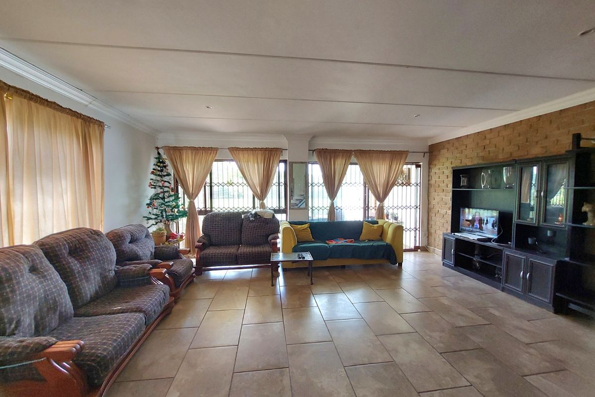 Established Lucerne Farm with Duplex House and Large Stores - Photo 5