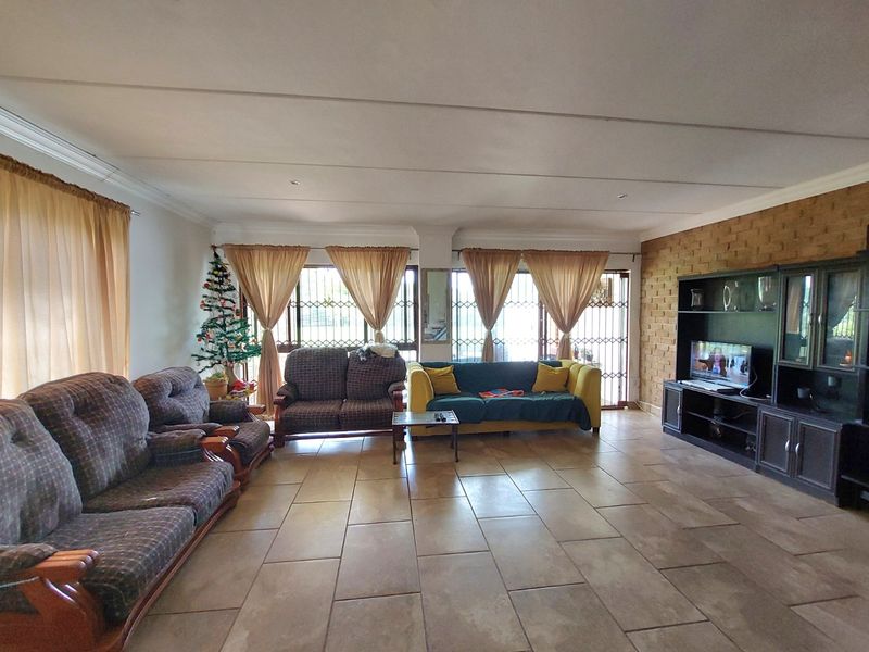 Established Lucerne Farm with Duplex House and Large Stores - Photo 5