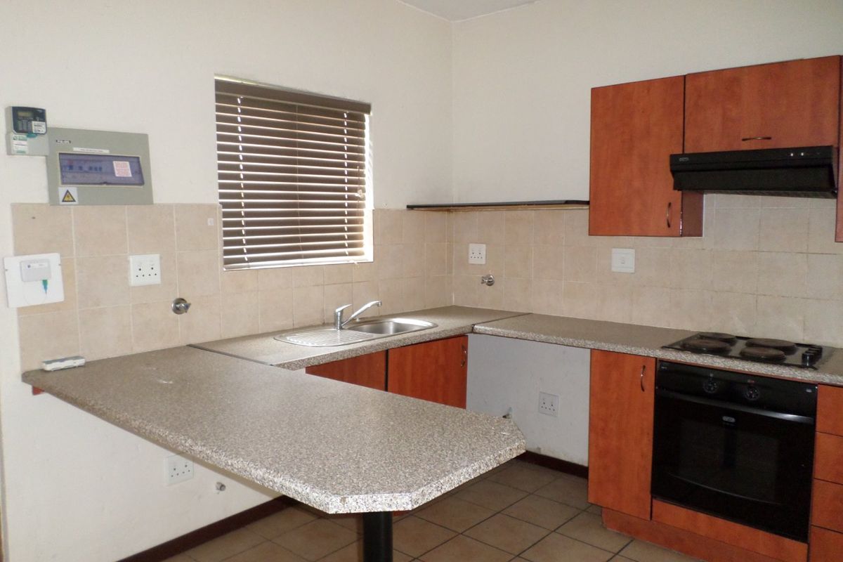 Lock Up and Go in Secure complex - Photo 4