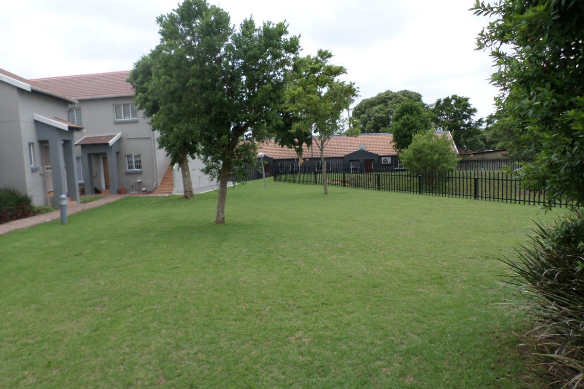 Lock Up and Go in Secure complex - Photo 2