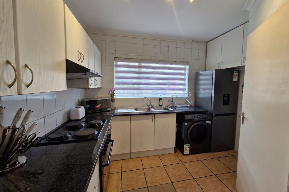 For Rent Fully Furnished 2 Bedroom, 2 Bath Apartment with Main Bedroom En-Suite - Photo 5