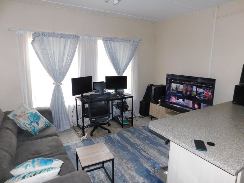1 bedroom and 1 bathroom apartment available for sale Call  us Now! - Photo 4