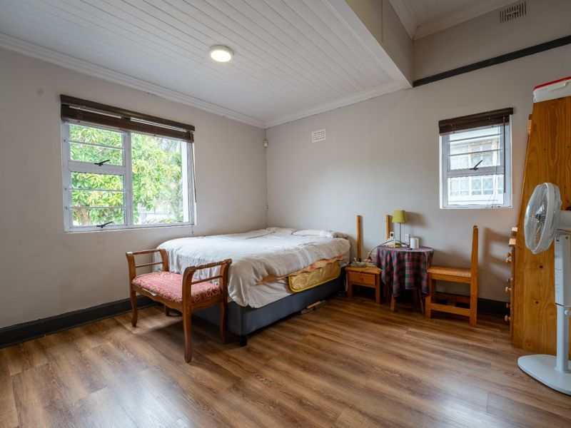 13 Bedroom House In Walmer - Photo 2