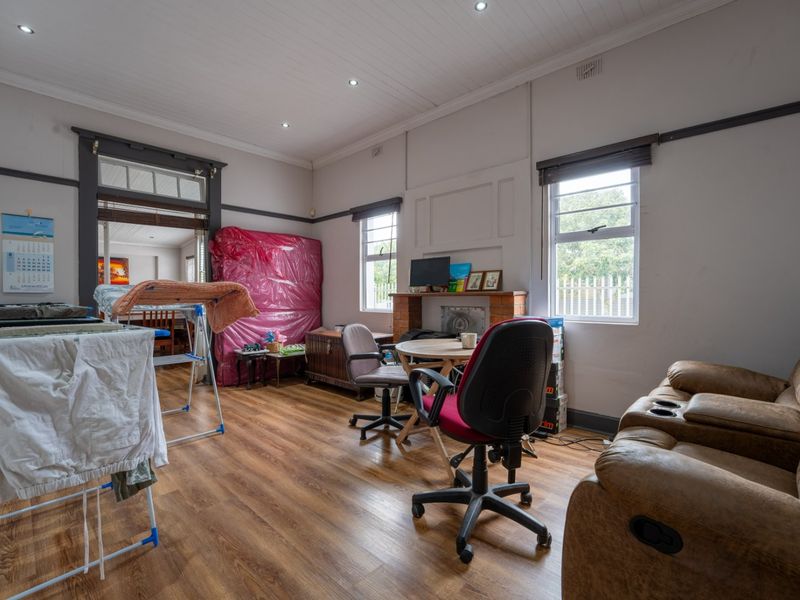 13 Bedroom House In Walmer - Photo 9