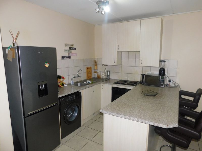 1 bedroom and 1 bathroom apartment available for sale Call  us Now! - Photo 2