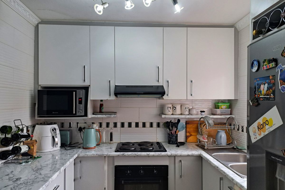 2 Bedroom Ground-Floor Apartment for Rent – Fountain View, Noordwyk - Photo 5