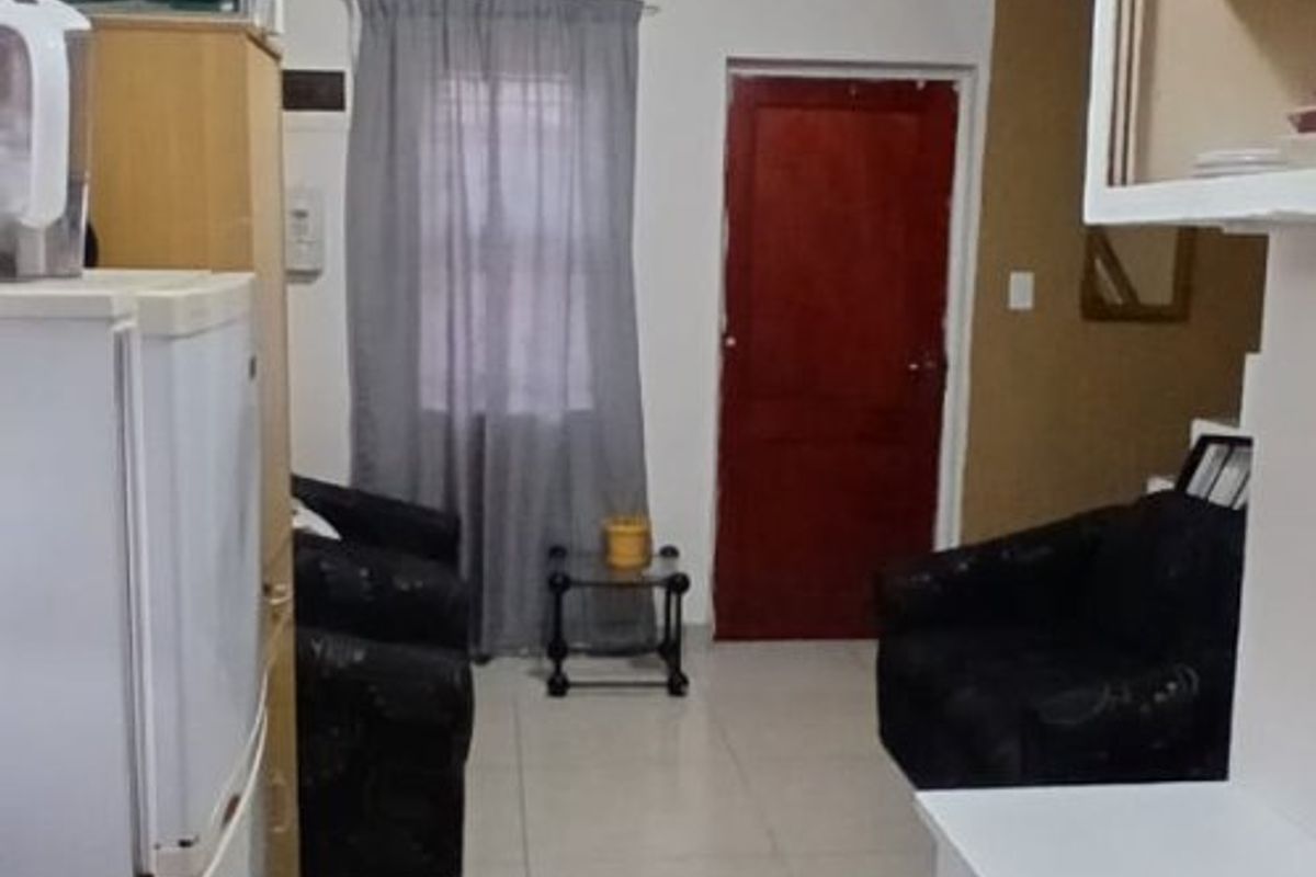 Two bedroom maisonette located on a corner plot - Photo 4