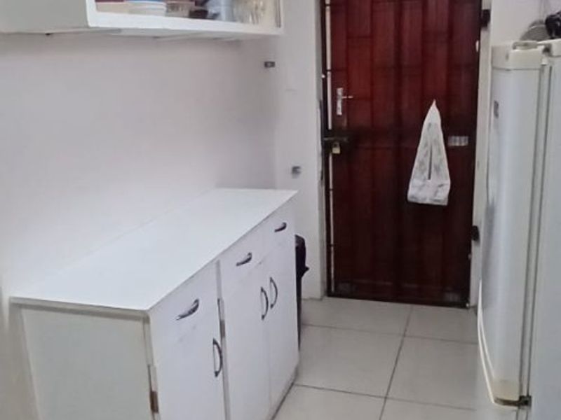 Two bedroom maisonette located on a corner plot - Photo 5