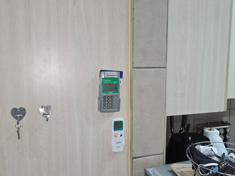 Modern, safe townhouse with a view. - Photo 7