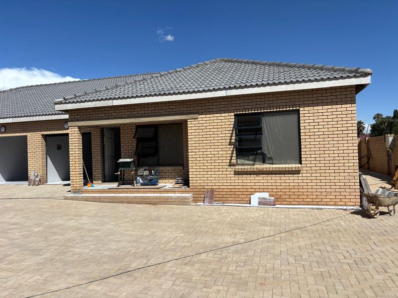 Prime rental townhouse - Newly Built - Photo 2