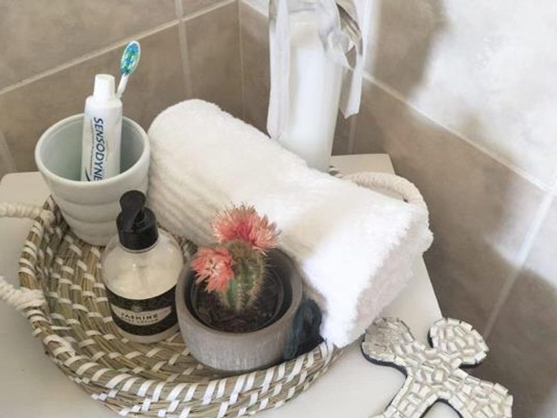 Immaculate, like new modern ground floor apartment in secured sought after complex, Parklands, Boksburg - Photo 6