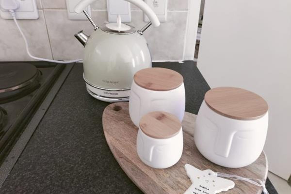 Immaculate, like new modern ground floor apartment in secured sought after complex, Parklands, Boksburg - Photo 3