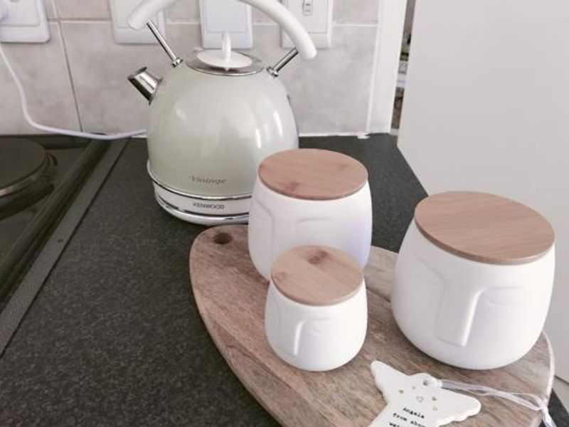 Immaculate, like new modern ground floor apartment in secured sought after complex, Parklands, Boksburg - Photo 3