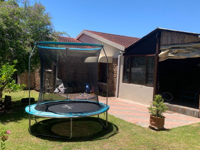 4 Bedroom Home with Double Garage in Groenvallei - Photo 6