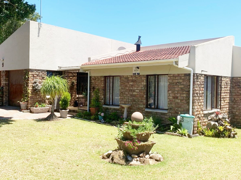 4 Bedroom Home with Double Garage in Groenvallei - Photo 1
