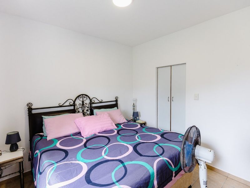 Ground Floor Unit in Queens Gardens - Photo 10