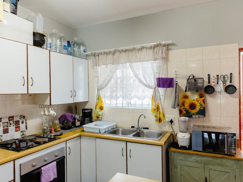 Ground Floor Unit in Queens Gardens - Photo 4