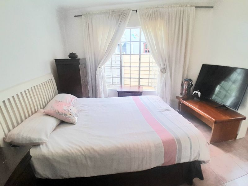 3 bedrooms 2 bathrooms house  for sale in Noordwyk - Photo 7