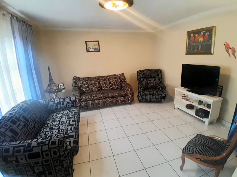 3 bedrooms 2 bathrooms house  for sale in Noordwyk - Photo 3