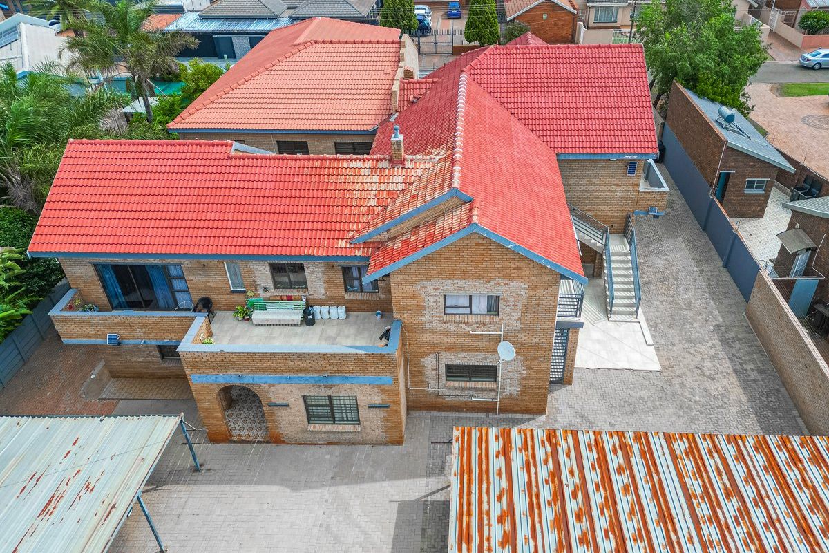 Prime Investment Opportunity :7-Unit block of flats  - Photo 3