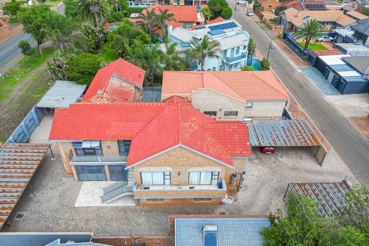 Prime Investment Opportunity :7-Unit block of flats  - Photo 5