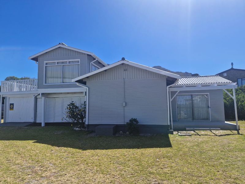 A Holiday Home in Rooi Els. Walking distance to the sea. - Photo 2