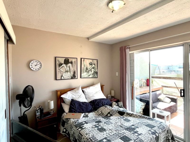 Comfortable Mossel Bay flat with balcony and garden - Photo 10