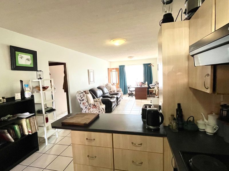 Comfortable Mossel Bay flat with balcony and garden - Photo 1