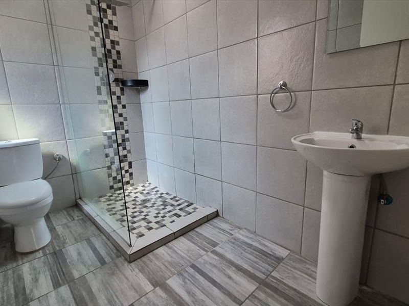 Beautiful Family Home with Modern Convenience - Photo 8