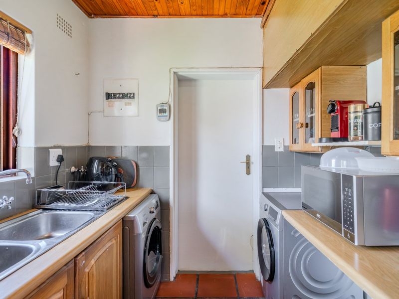 Lovely 2 Bedroom Family Home In Sought-After West Beach - Photo 8