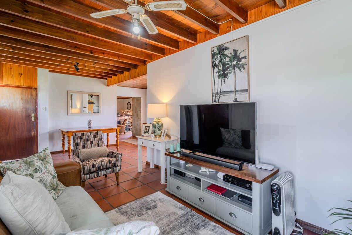 Lovely 2 Bedroom Family Home In Sought-After West Beach - Photo 4