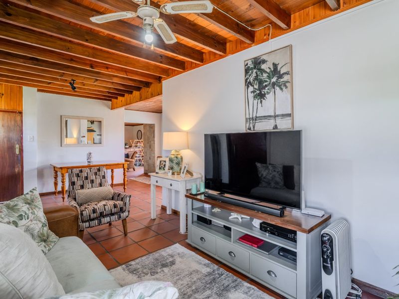 Lovely 2 Bedroom Family Home In Sought-After West Beach - Photo 4