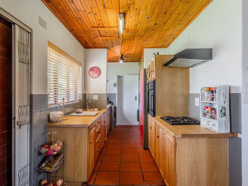 Lovely 2 Bedroom Family Home In Sought-After West Beach - Photo 6