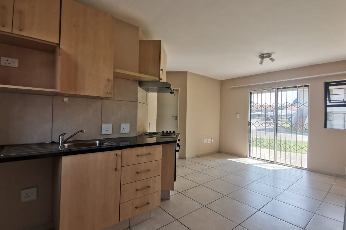 Neat & Secure Ground Floor 2-Bedroom Unit in Racecourse View - Photo 2