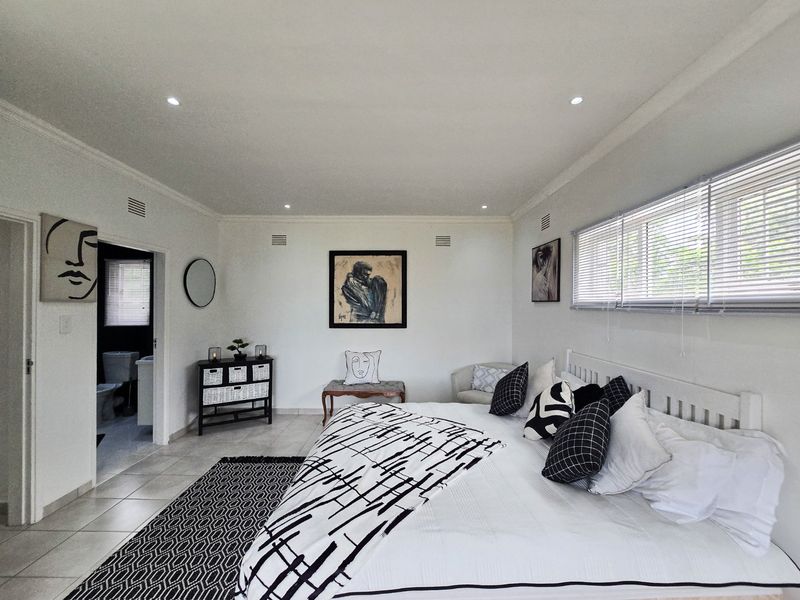 Newly Renovated Family Home with SEAVIEWS !!! - Photo 10