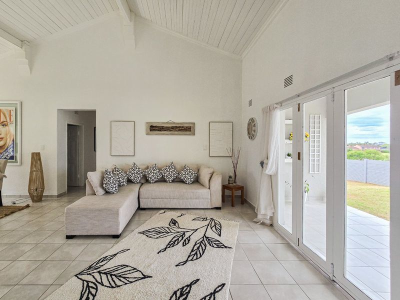 Newly Renovated Family Home with SEAVIEWS !!! - Photo 7