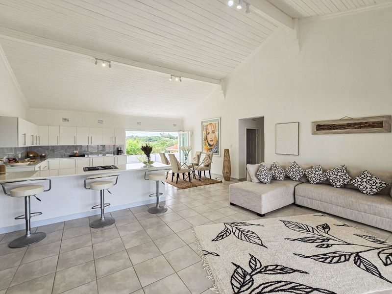 Newly Renovated Family Home with SEAVIEWS !!! - Photo 1