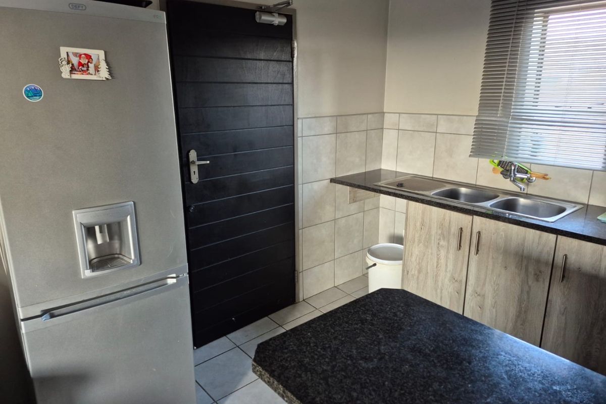 2 Bedroom Apartment for Sale  in Huewelood  - Photo 4