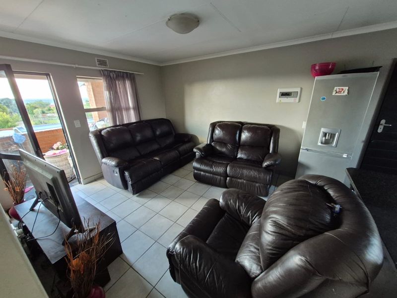 2 Bedroom Apartment for Sale  in Huewelood  - Photo 3