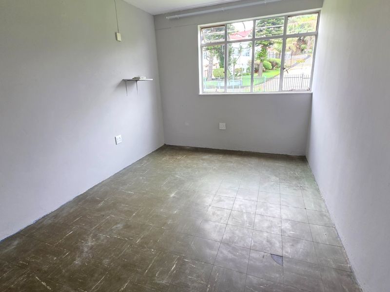 Secure 3 Bedroom Flat at the Entrance of Laudium - Photo 5