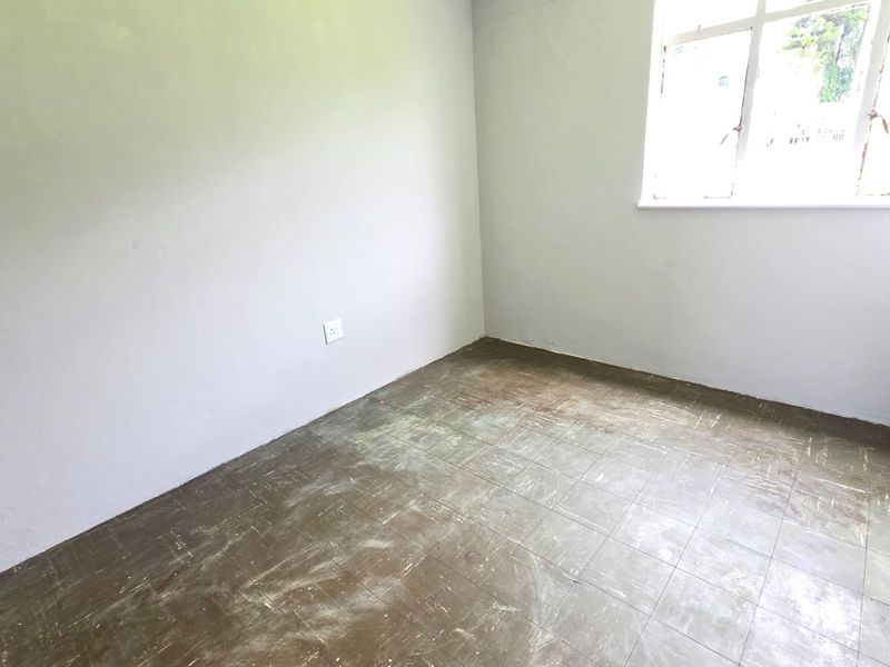 Secure 3 Bedroom Flat at the Entrance of Laudium - Photo 10