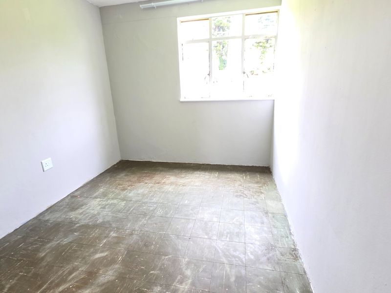 Secure 3 Bedroom Flat at the Entrance of Laudium - Photo 9