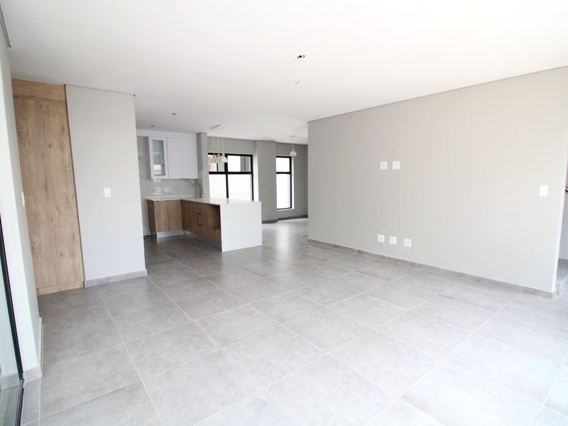 Brand-New 4 Bedroom House – Direct from Developer | Transfer Fees Included - Photo 5
