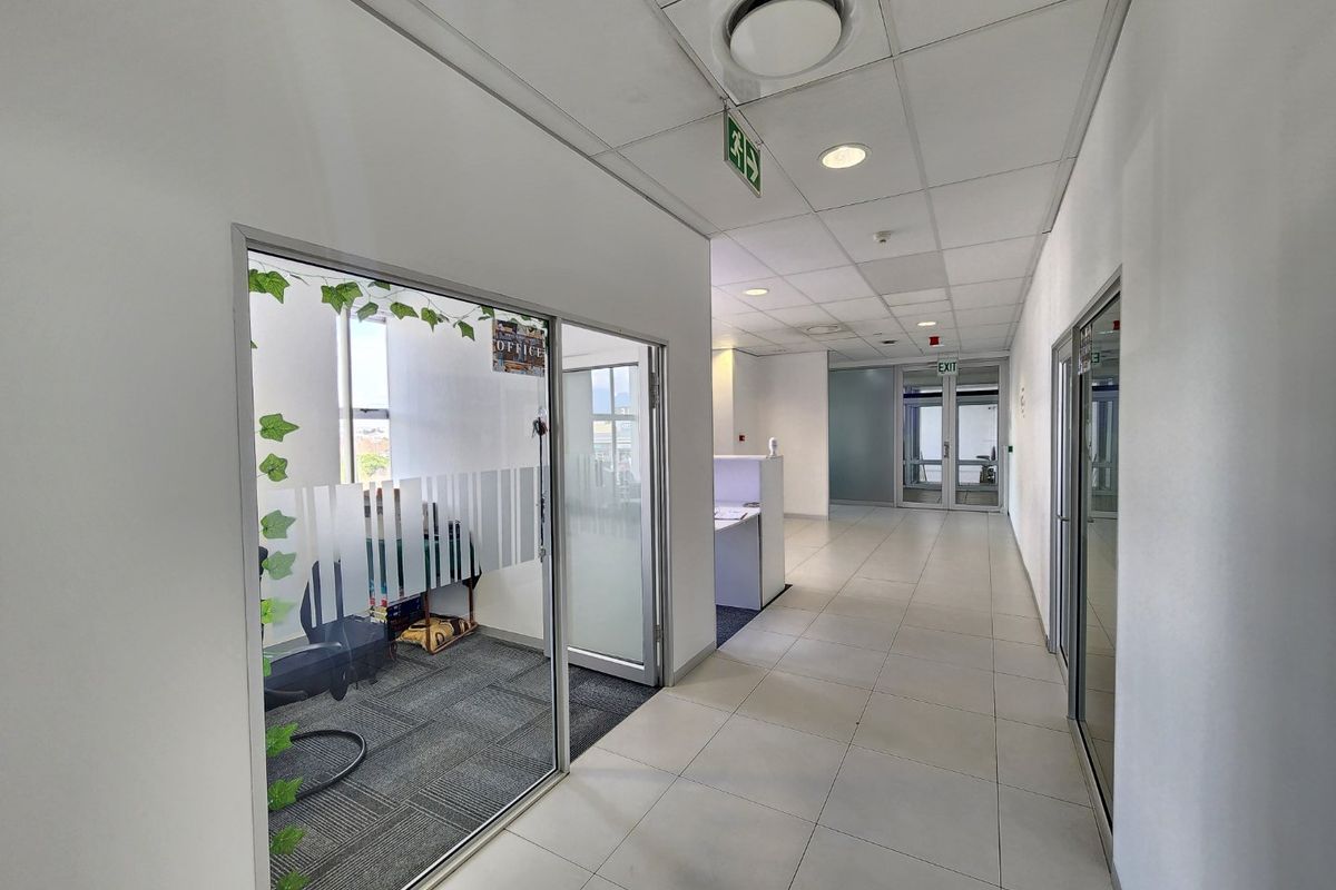 500m2 First Floor Office To Rent Opposite Somerset Mall - Photo 3